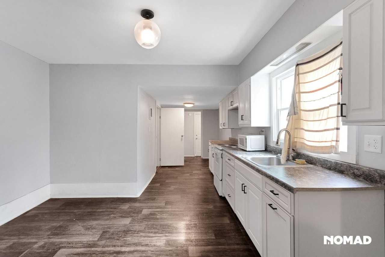 380 E Broadway - Photo 6 of 36