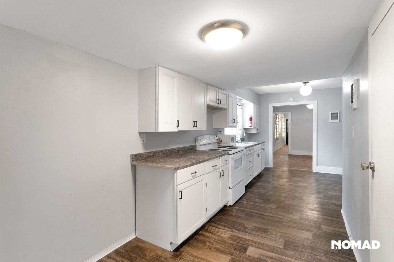 380 E Broadway - Photo 7 of 36