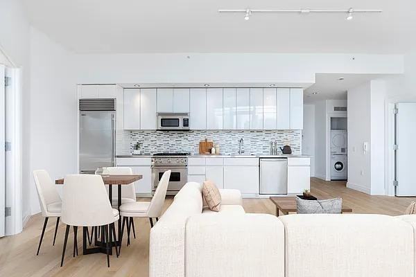 W 54th St #25X - Photo 2 of 20