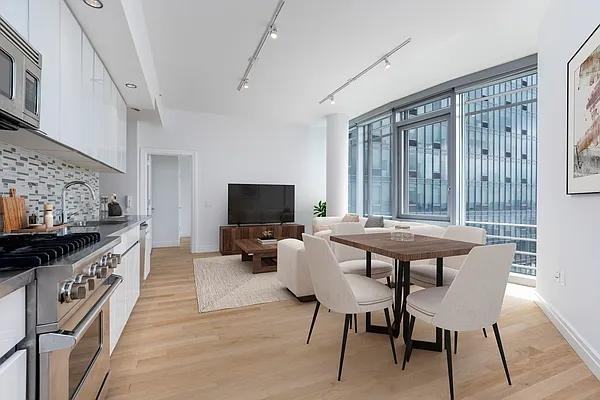 W 54th St #25X - Photo 3 of 20