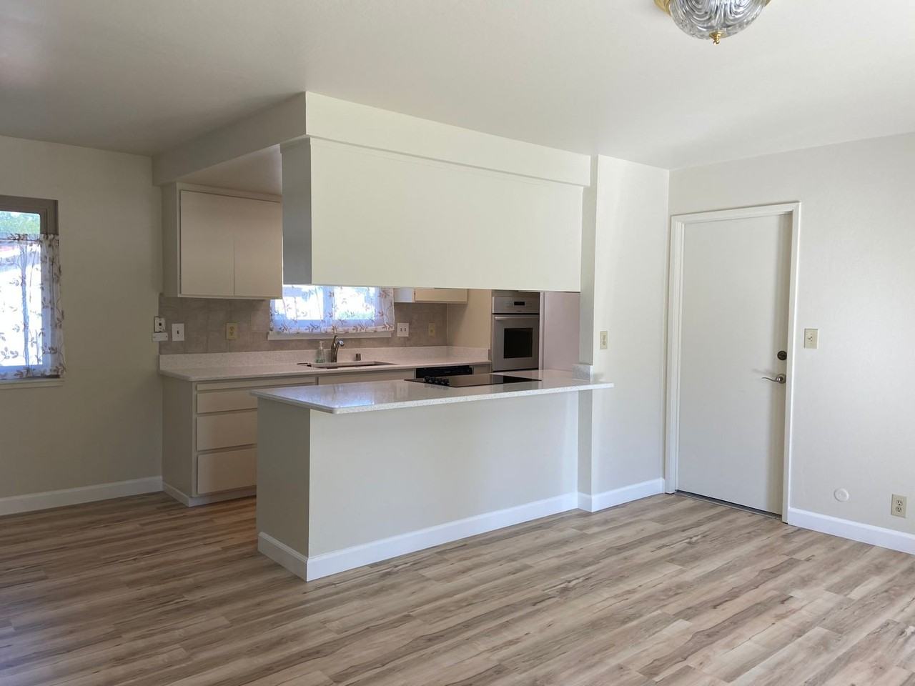 33 Clifton Ct - Photo 4 of 21