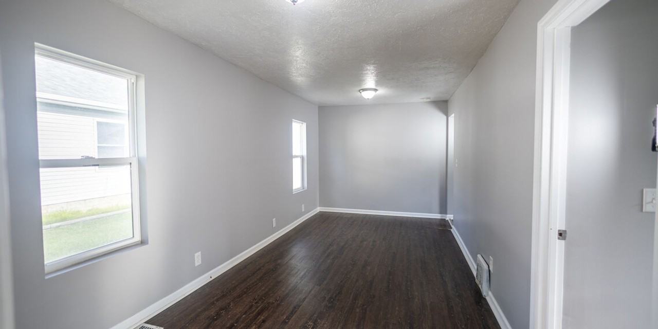 3623 5th Ave - Photo 5 of 12