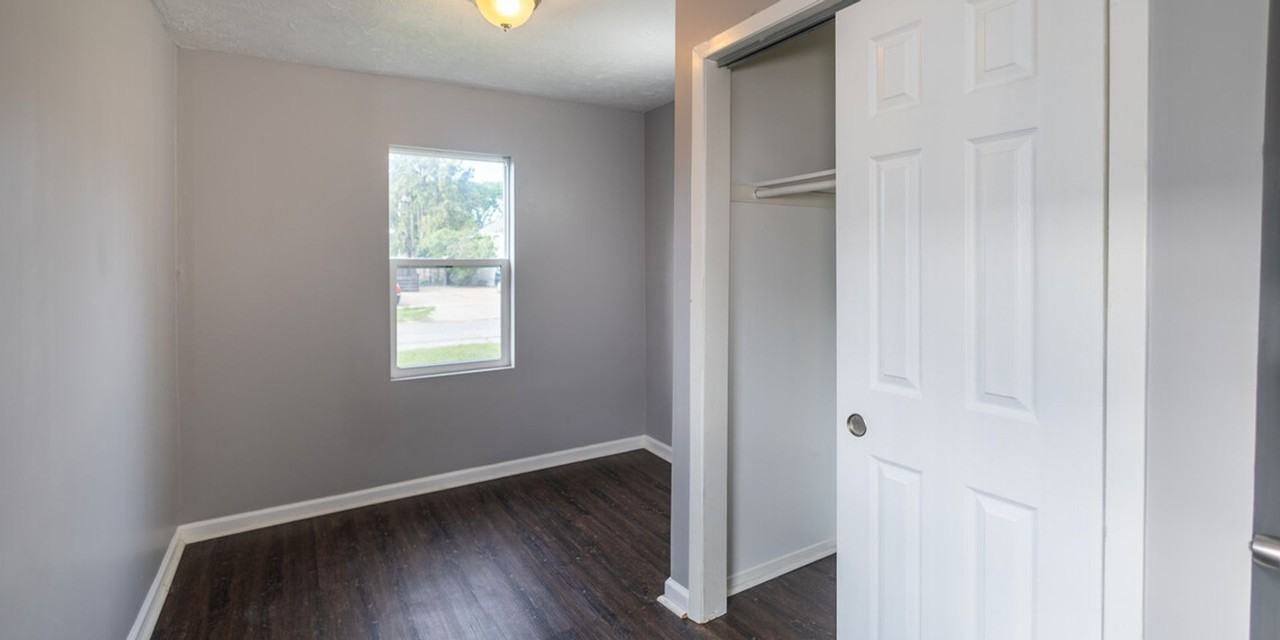 3623 5th Ave - Photo 6 of 12