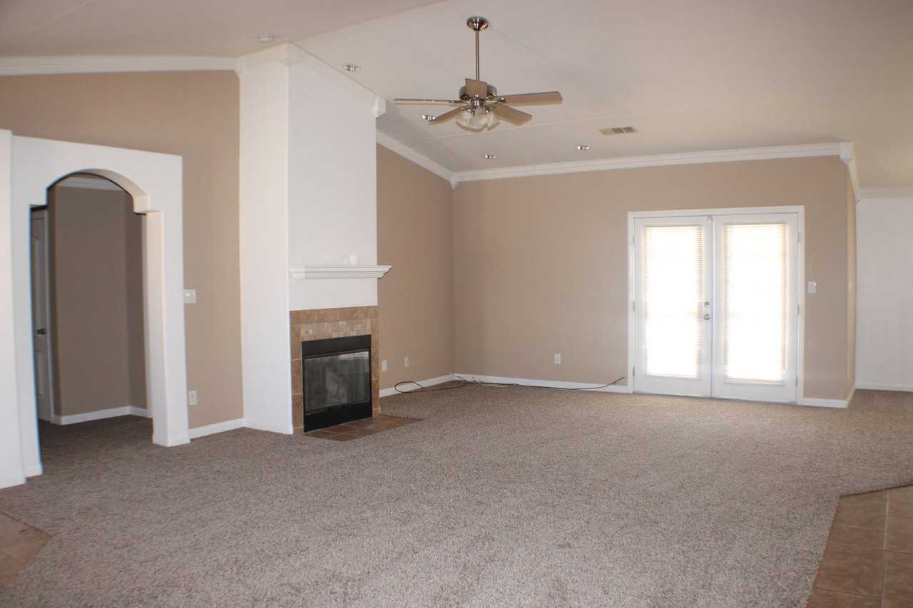 8144 Fernwood Ave - Photo 3 of 18