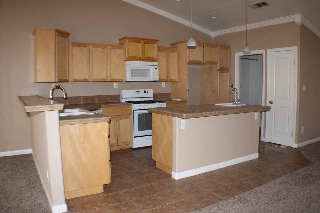 8144 Fernwood Ave - Photo 5 of 18