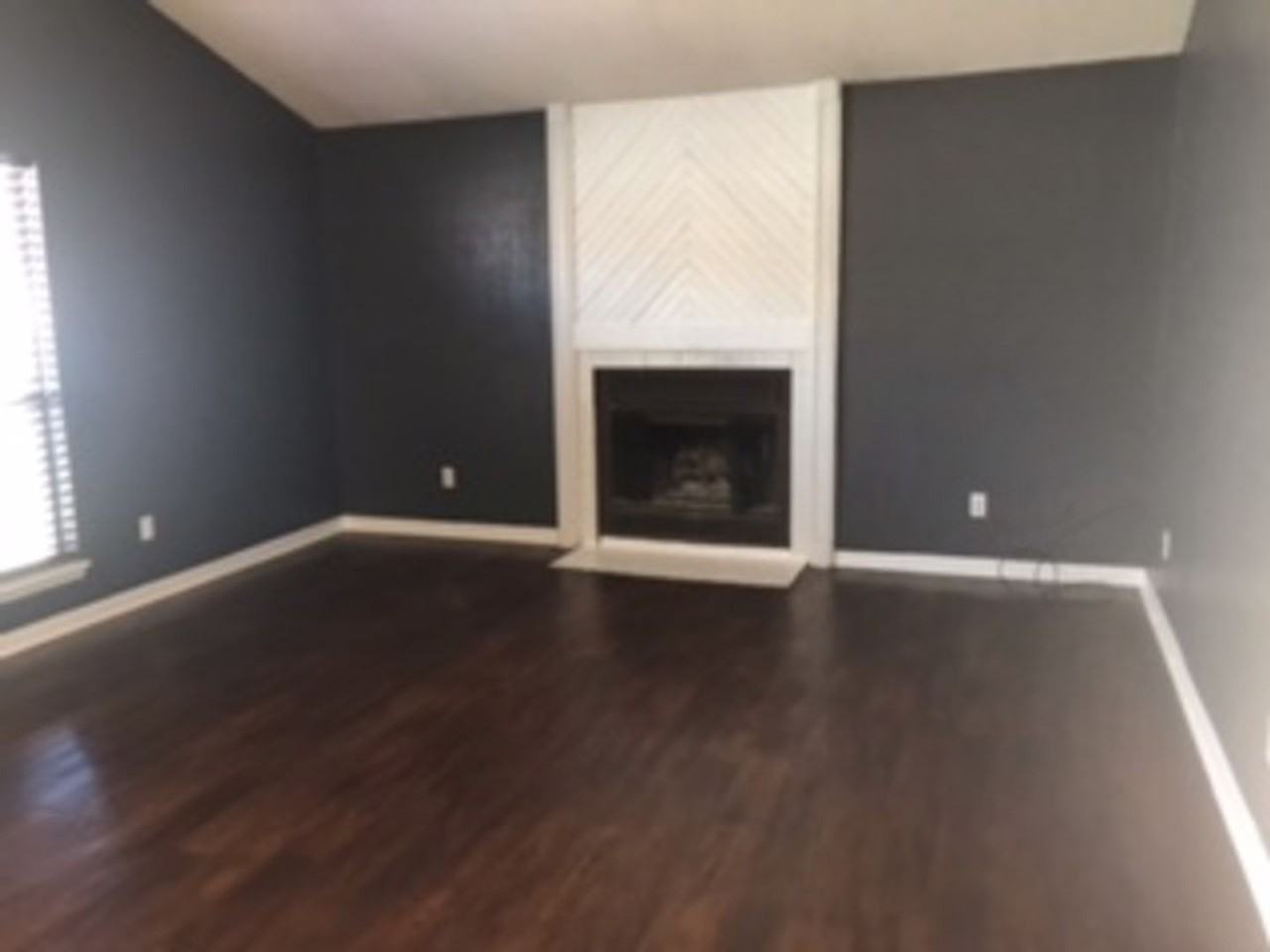 1705A Shely St - Photo 3 of 11