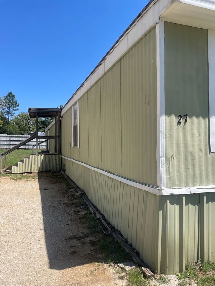 27 Blue Star Dr - Photo 2 of 15