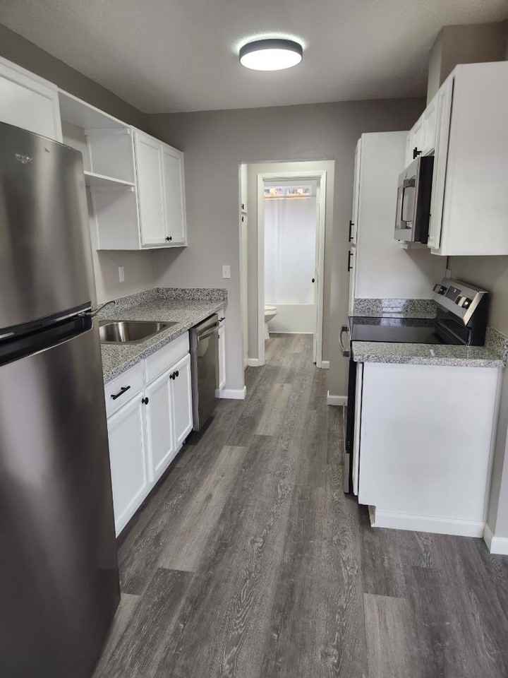 919 E Pine St #A - Photo 5 of 9