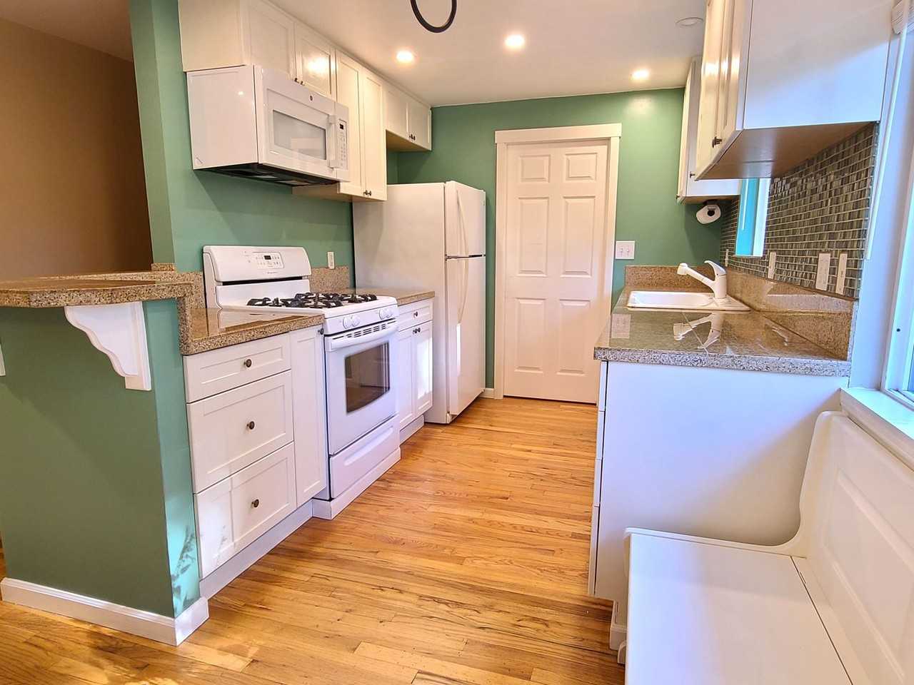 11201 Ne 112th St - Photo 2 of 28