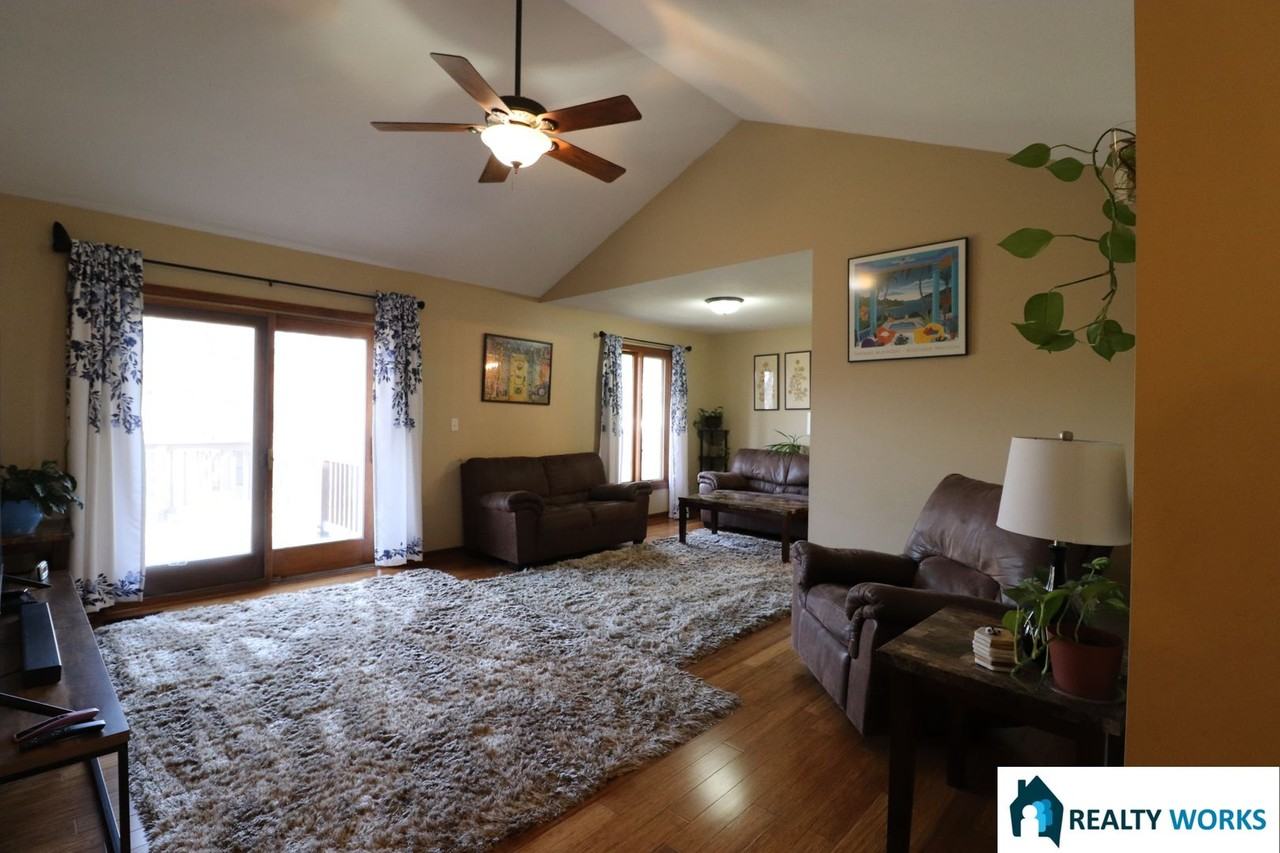 7330 Forbes Dr - Photo 2 of 23