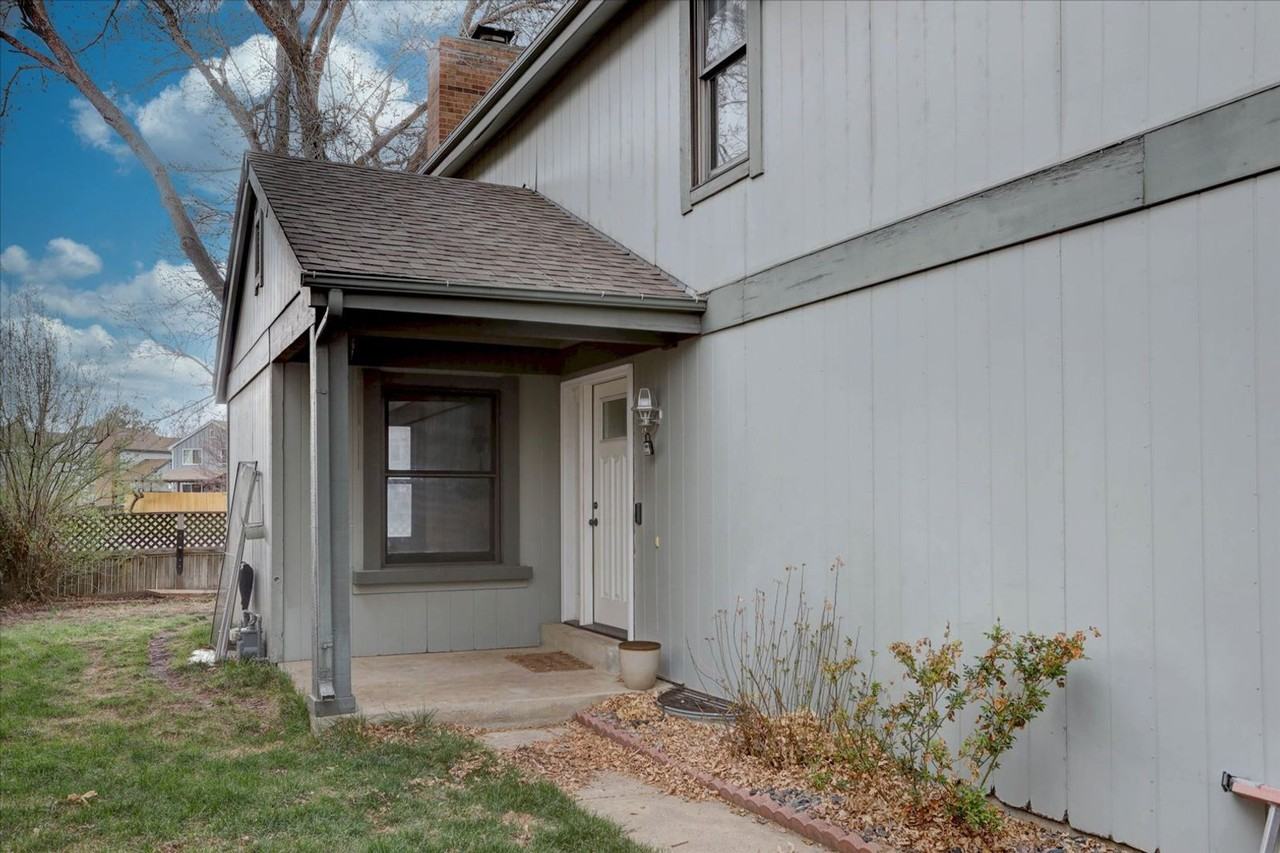 9320 W 87th Pl - Photo 2 of 29