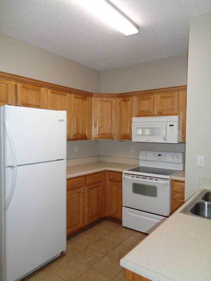 17 Courtyard Way - Photo 3 of 17