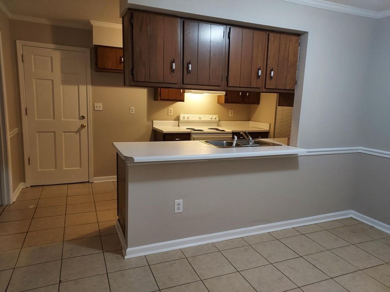 3562 Venson Dr - Photo 2 of 9