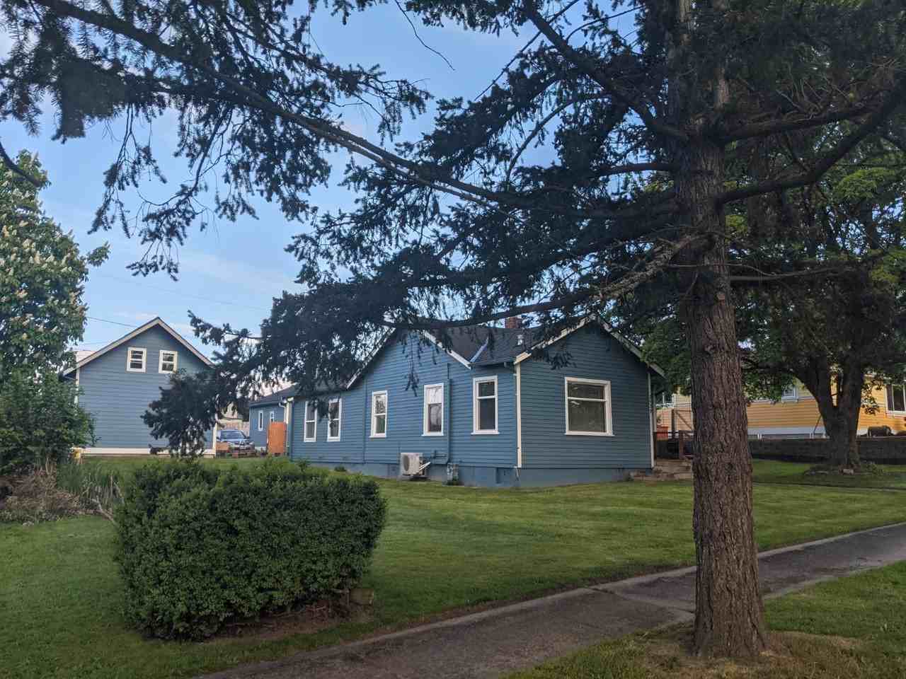 2529 Toledo St - Photo 2 of 20