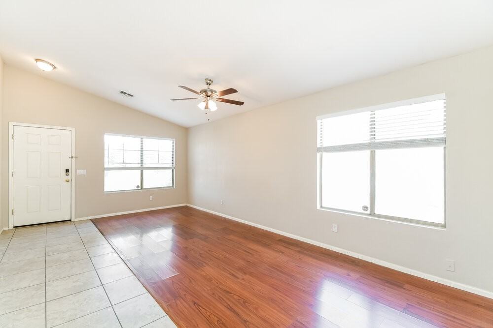 40159 N Cassara Dr - Photo 4 of 16