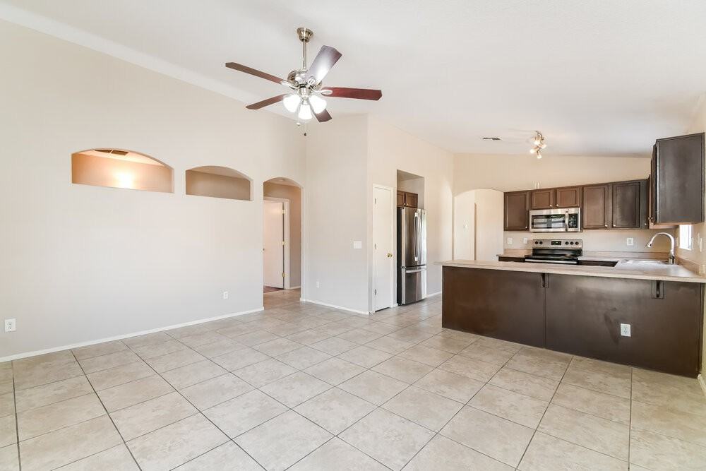 40159 N Cassara Dr - Photo 7 of 16