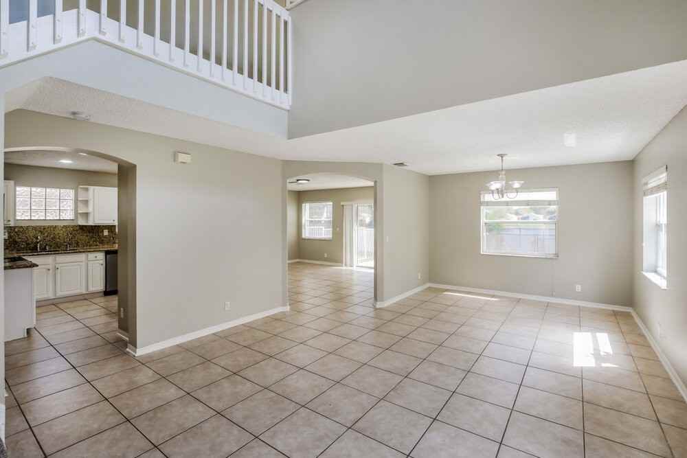 3842 Nw 63rd Ct - Photo 4 of 17