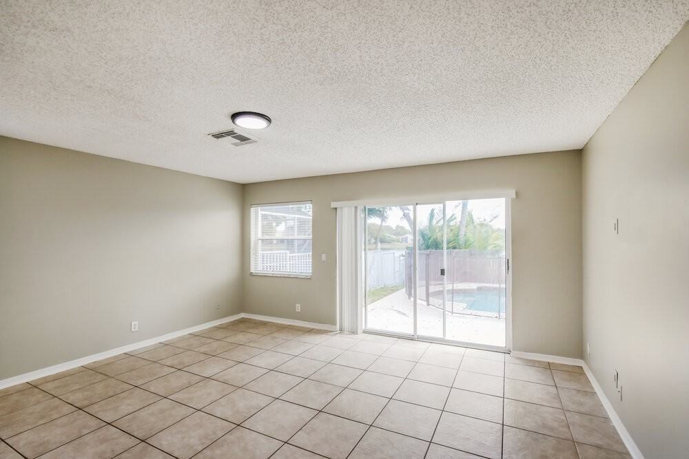 3842 Nw 63rd Ct - Photo 6 of 17