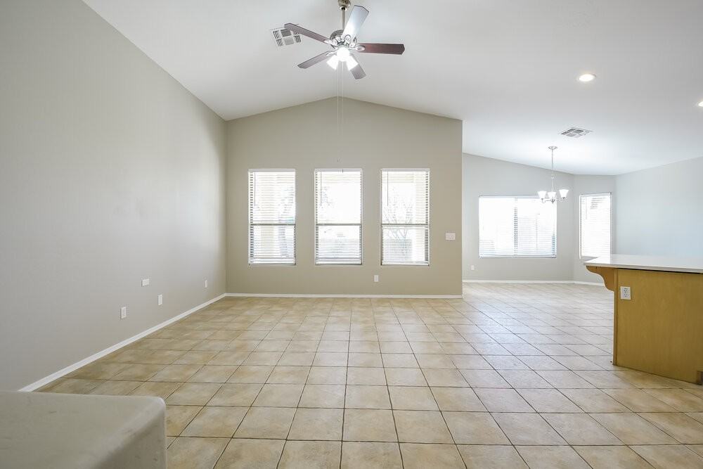 24616 N 65th Ave - Photo 4 of 16