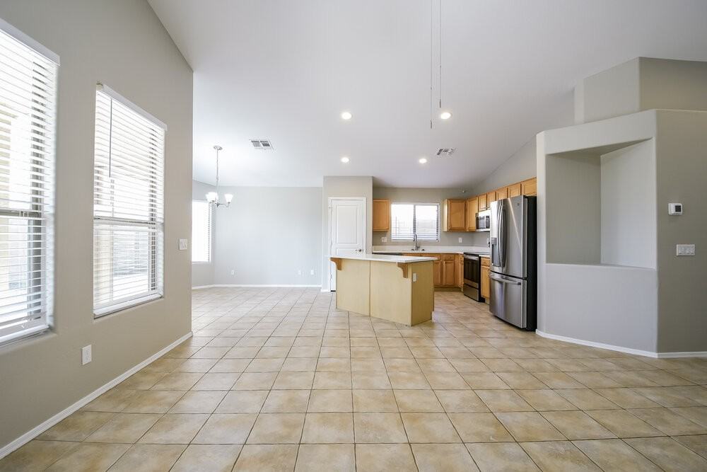 24616 N 65th Ave - Photo 5 of 16