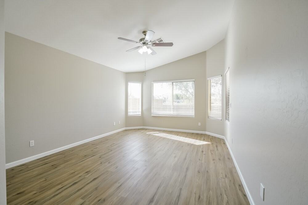 24616 N 65th Ave - Photo 6 of 16