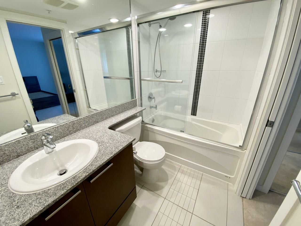 5811 No.3 Rd - Photo 5 of 10