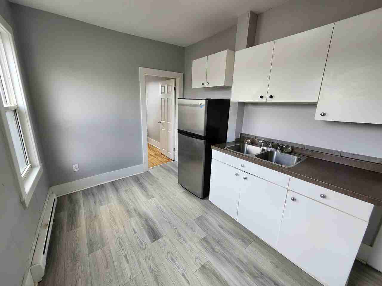8 Kennedy Pl #A - Photo 3 of 28
