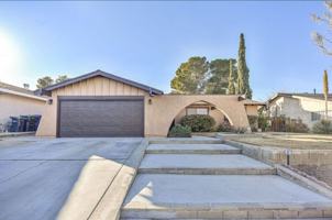 featured image of 1019 Peg St