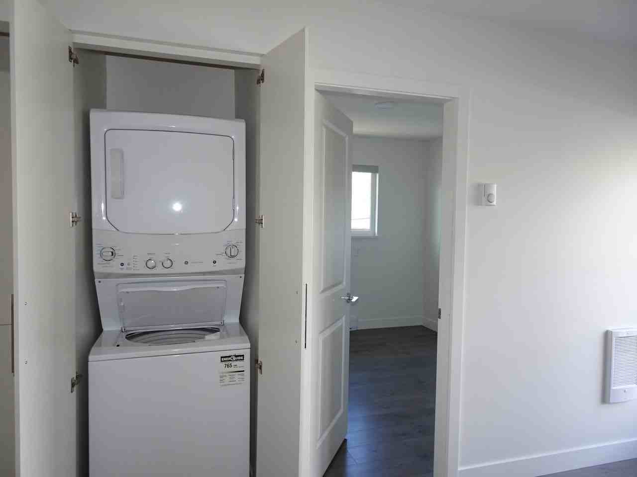 166 Mcpherson Cres #202 - Photo 6 of 11