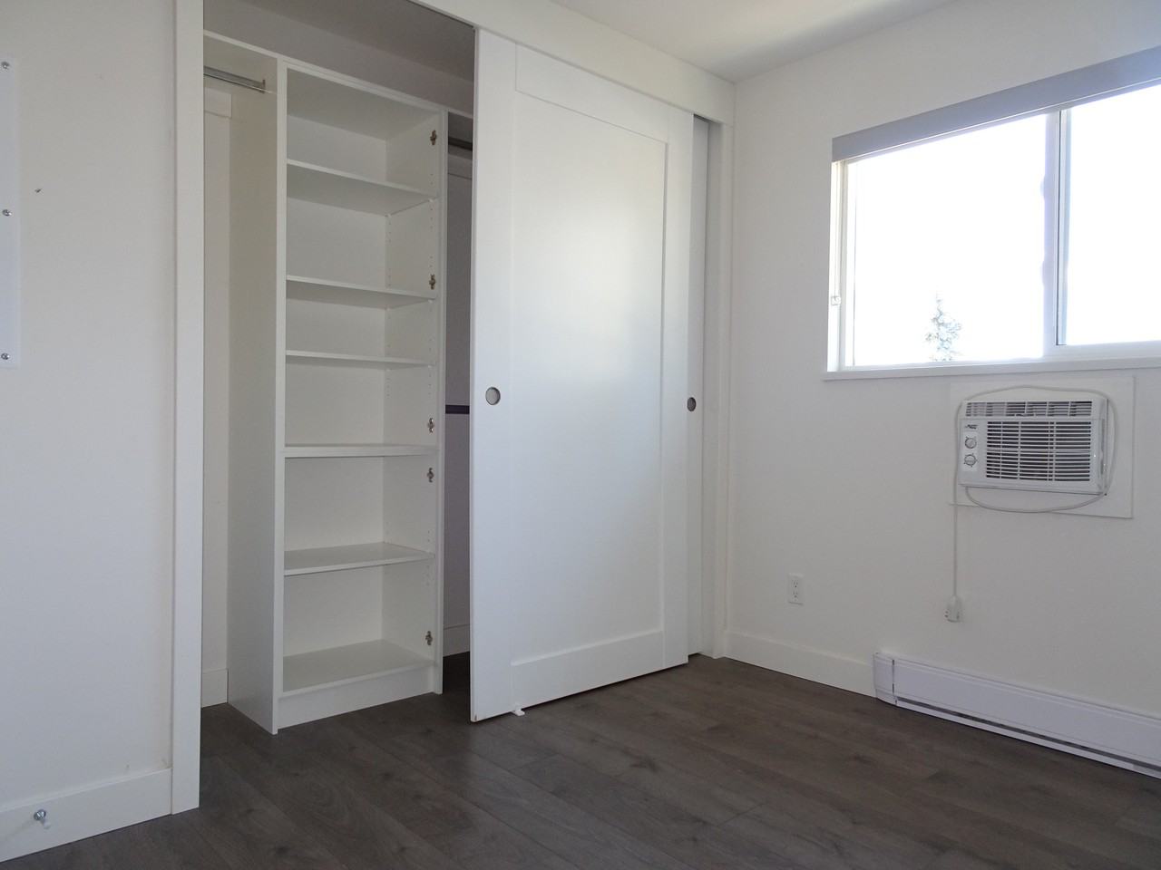 166 Mcpherson Cres #202 - Photo 7 of 11