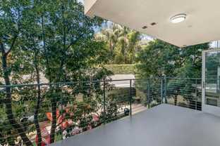 950 S Fairfax Ave - Photo 1 of 1