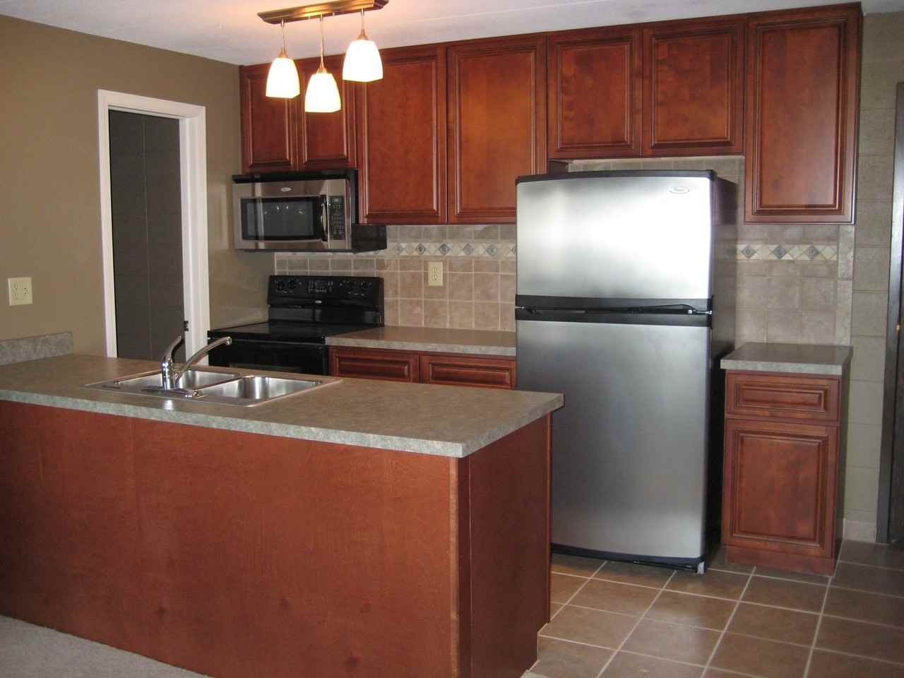 1660 G Street - Photo 2 of 10