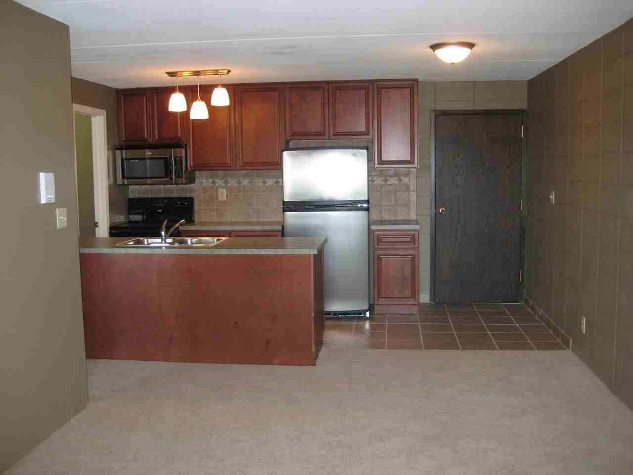 1660 G Street - Photo 3 of 10