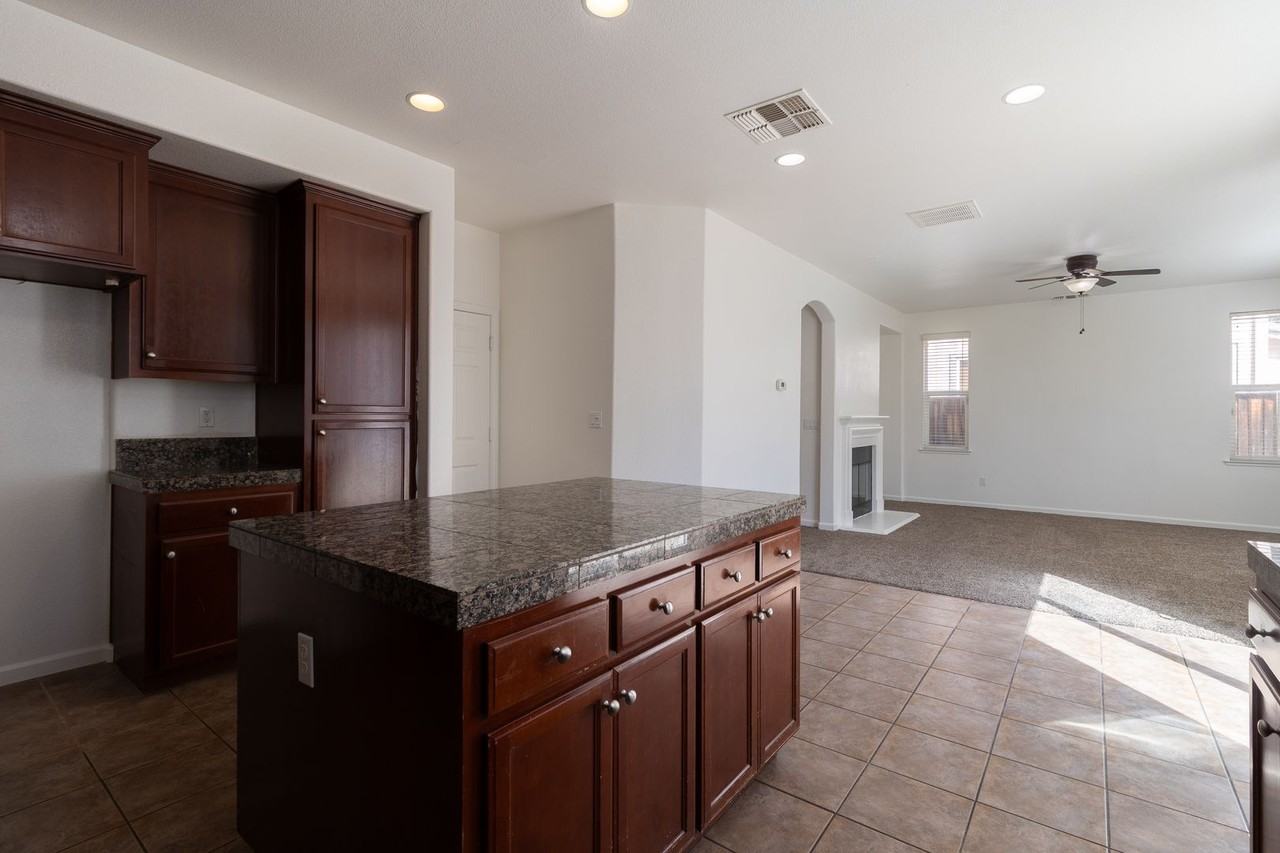 3760 Helen Perry Rd - Photo 6 of 28