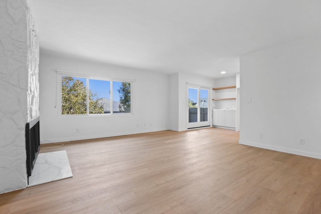 2107 Montana Ave - Photo 2 of 4