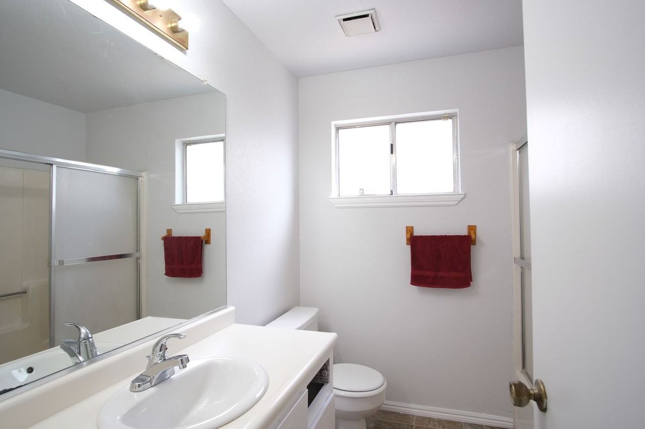 966 Kerley Ln - Photo 3 of 18