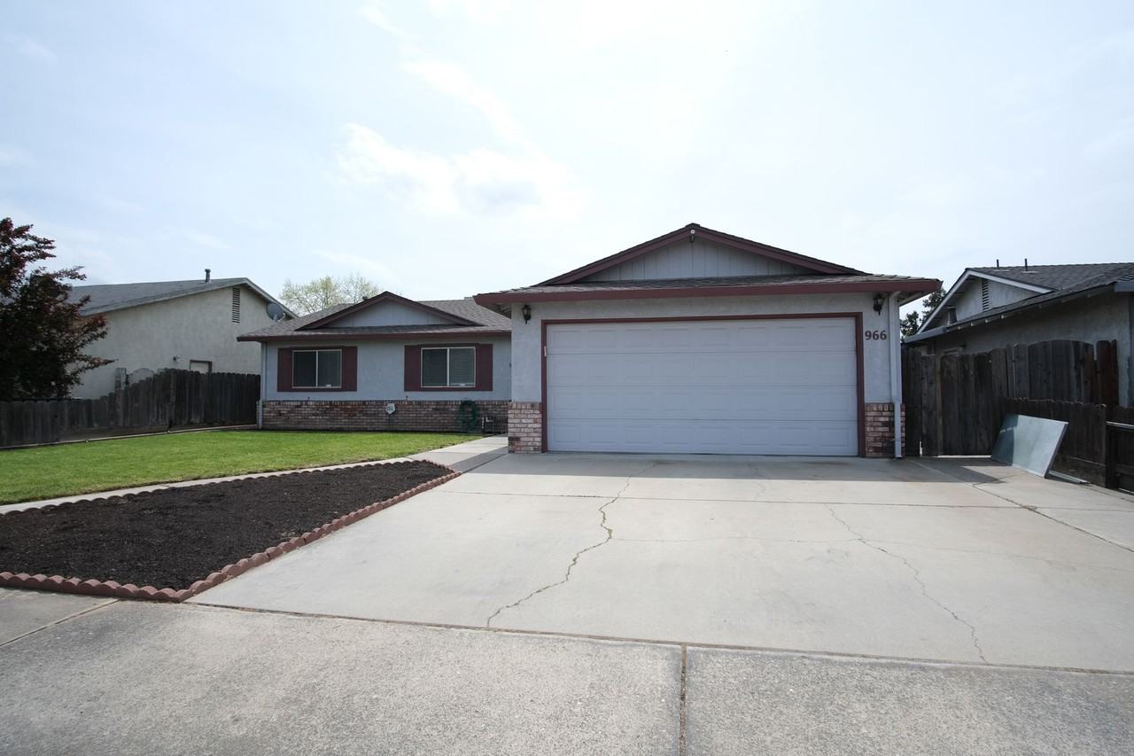 966 Kerley Ln - Photo 2 of 17