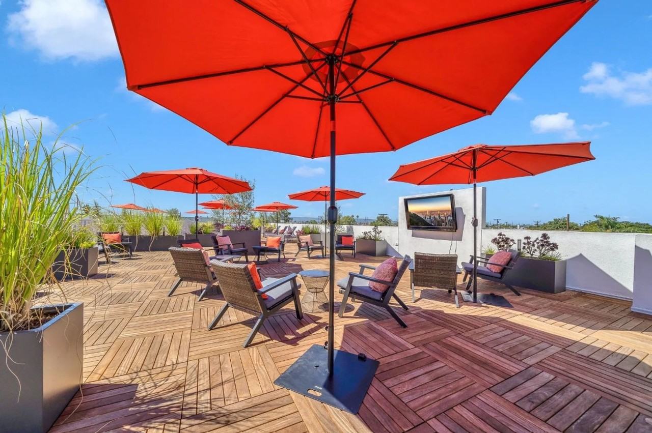 Cocoon 63 - Photo 5 of 26