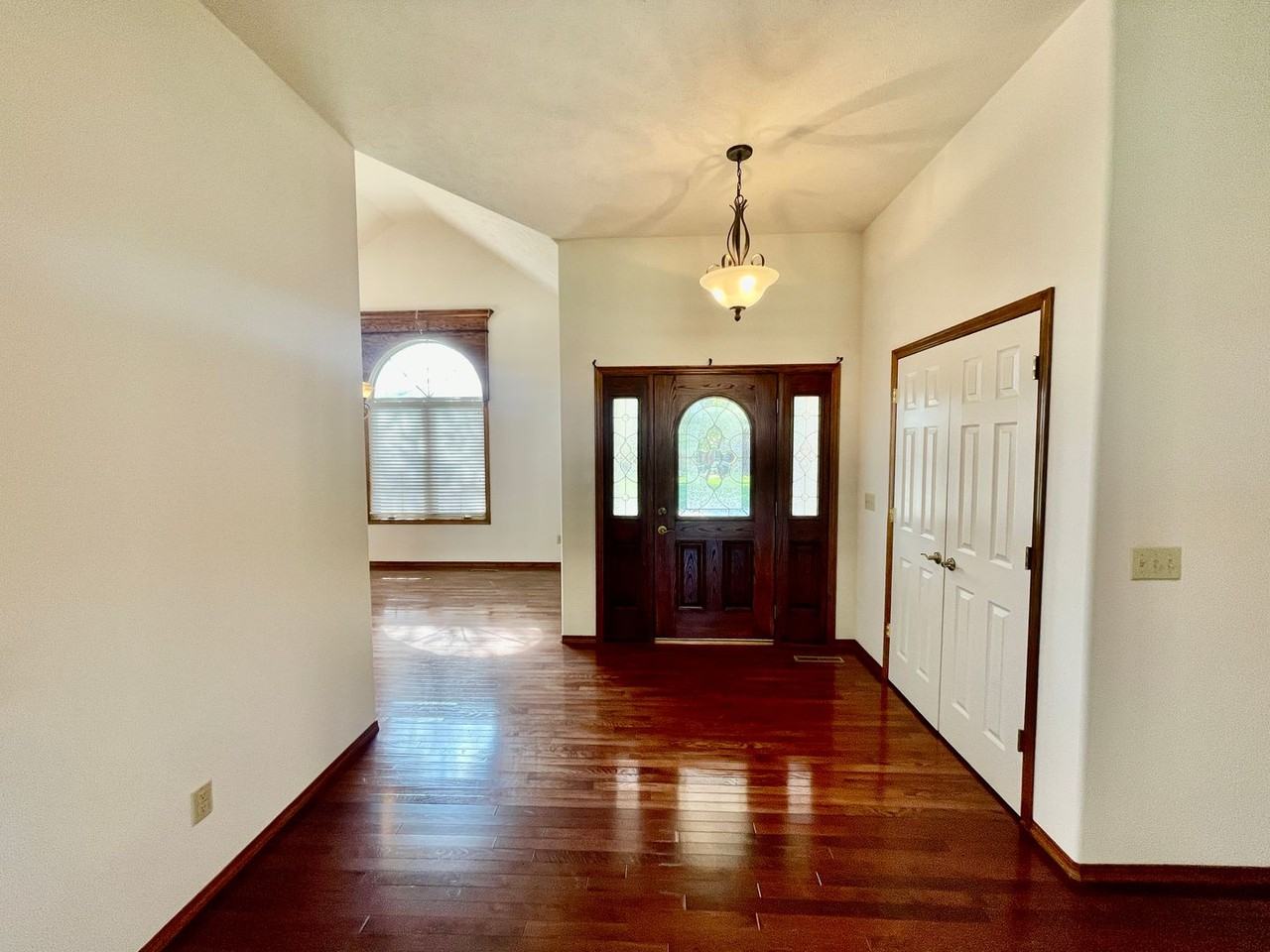 4361 E Sherwood St - Photo 3 of 28