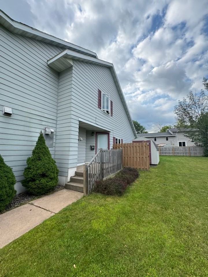 443 Blemhuber Ave - Photo 3 of 33