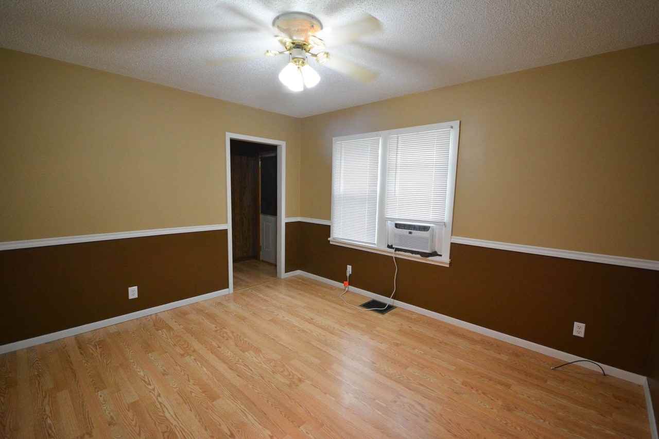 800 12th Ave Nw - Photo 7 of 18