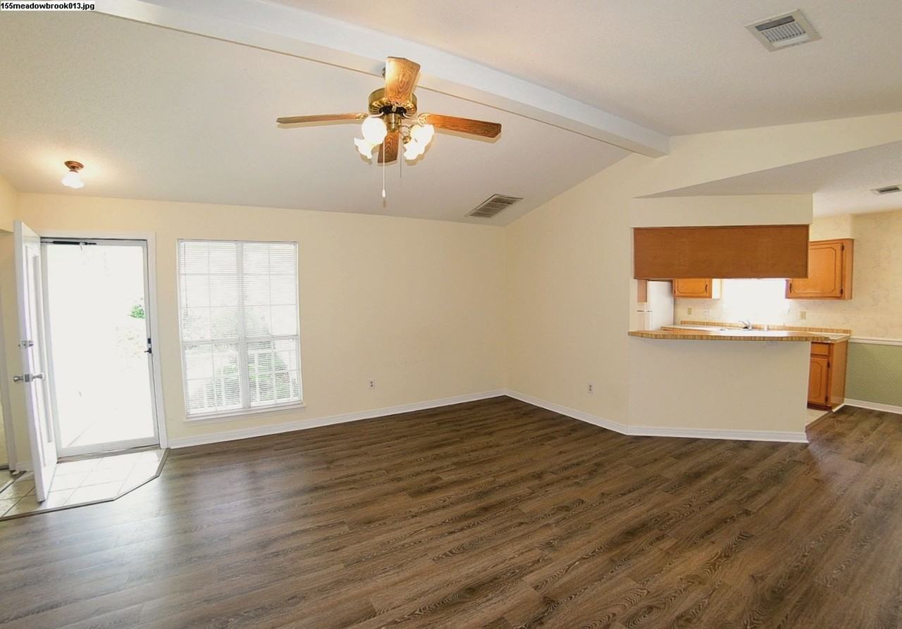 155 Meadowbrook Ct - Photo 2 of 17