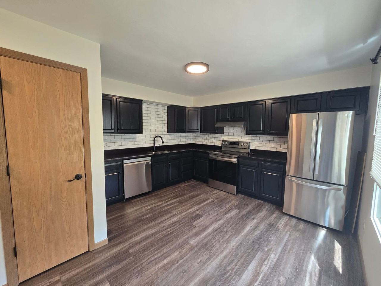 408 Harding St - Photo 3 of 19