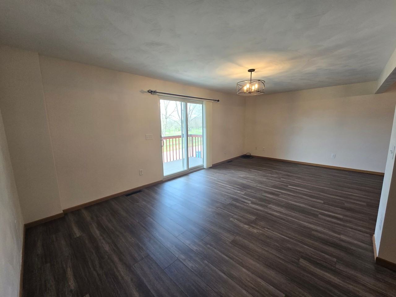 408 Harding St - Photo 7 of 19