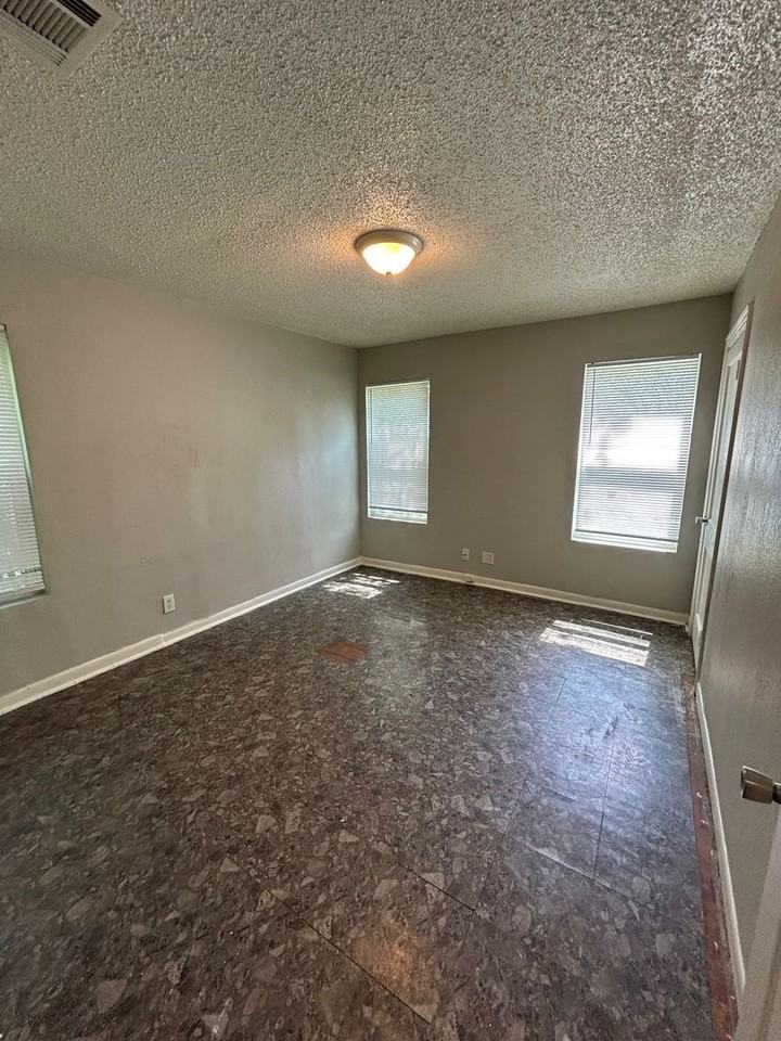 3608 Hay Ave - Photo 3 of 10