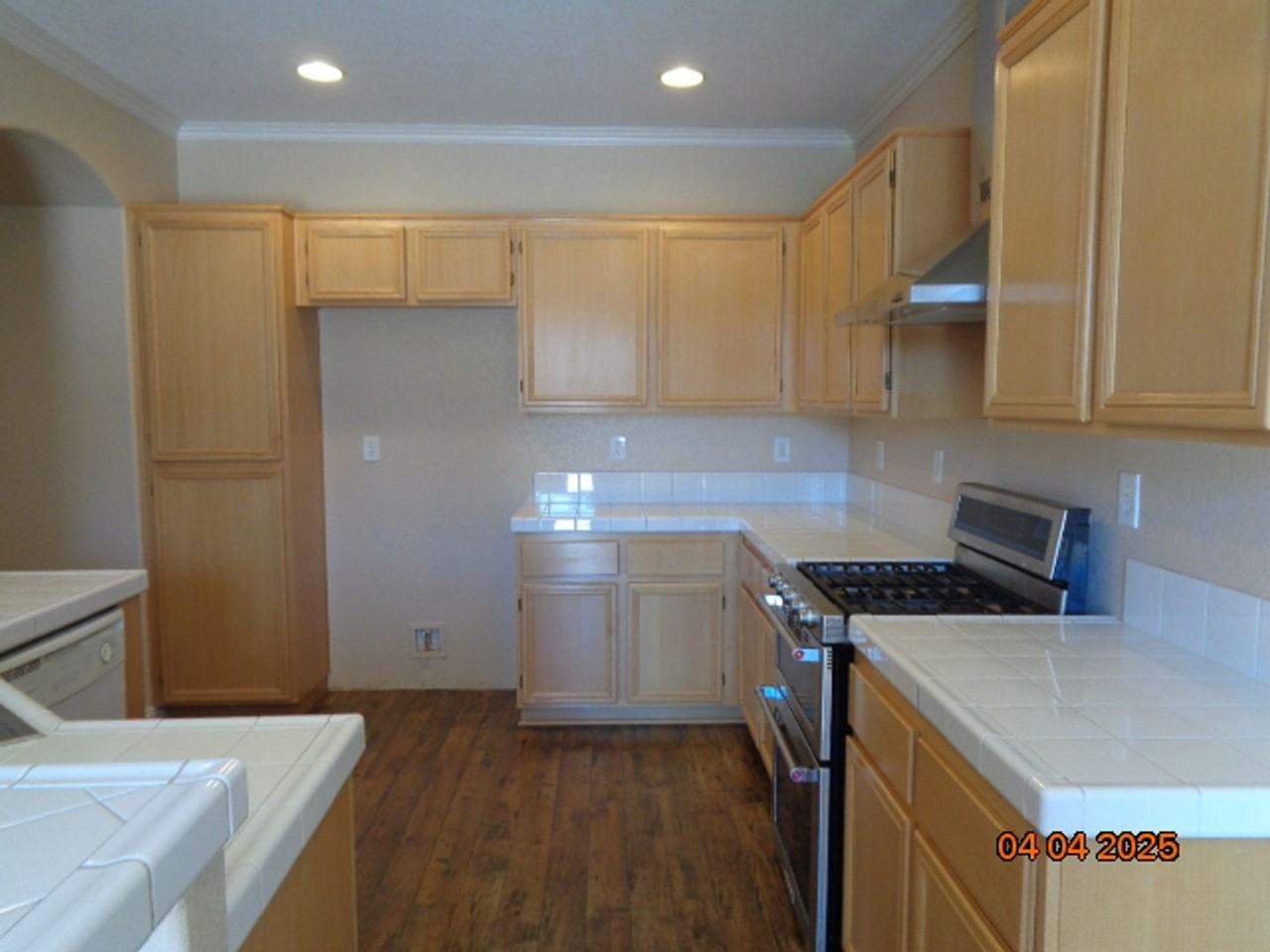 42944 Edson Ave - Photo 4 of 20