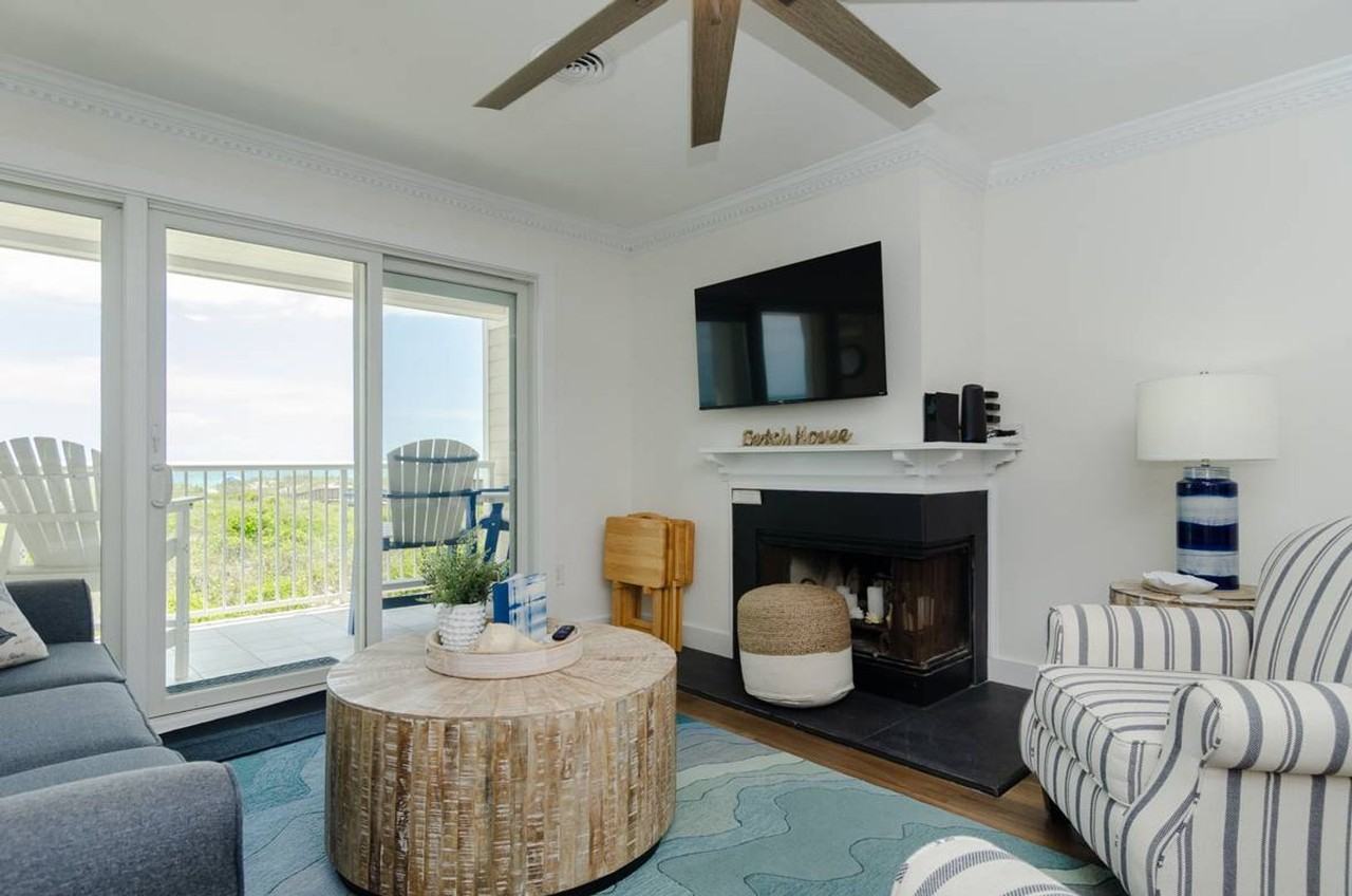 2504 N Lumina Ave #1C - Photo 4 of 33