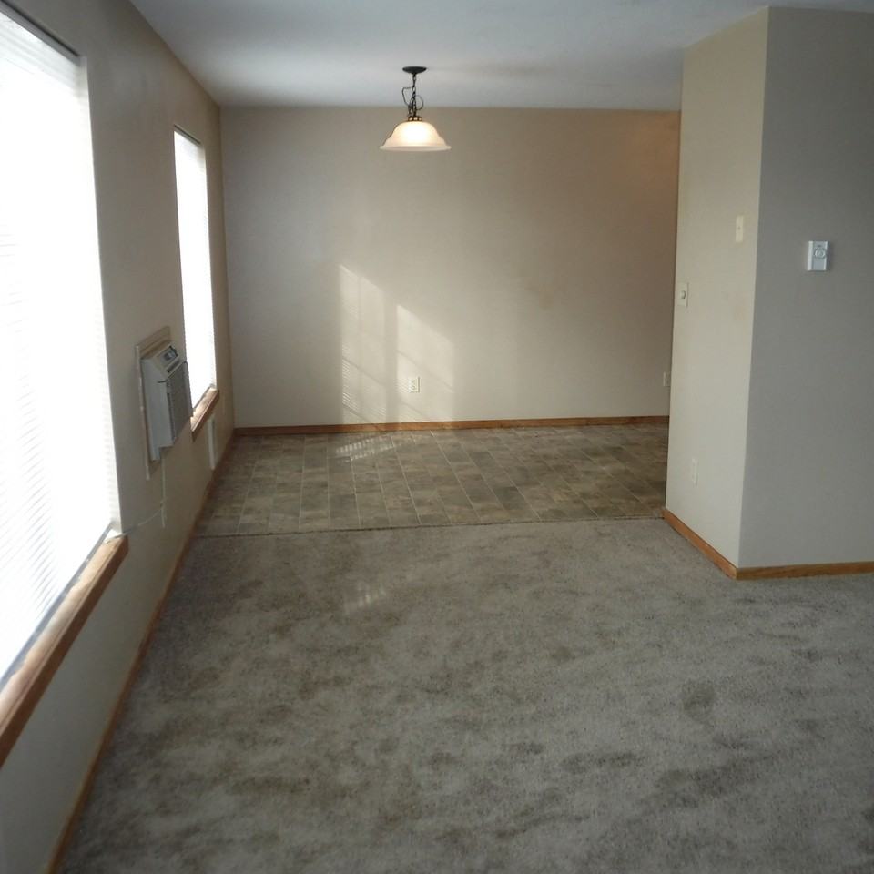 457 Nw 17th St #2 - Photo 3 of 11
