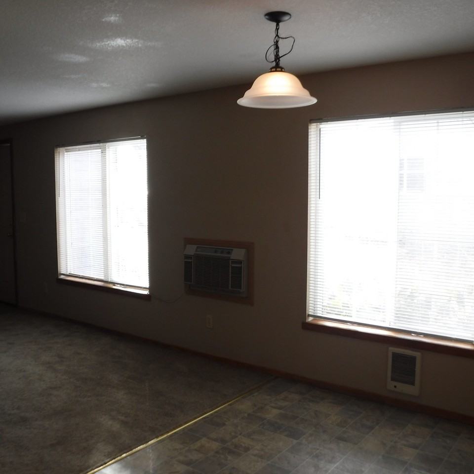 457 Nw 17th St #2 - Photo 4 of 11