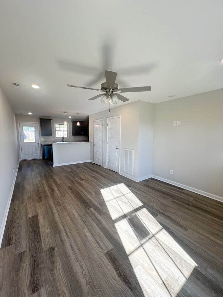 1130 Pembroke Oak Grove Rd - Photo 5 of 24